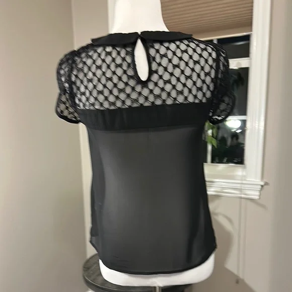 Elegant Black Lace Top - Picture 3 of 5